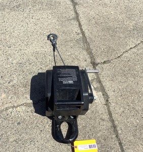 lot 330 image: Winch