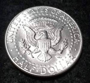 lot 16 image: 1964 KENNEDY HALF DOLLAR BU-UNC