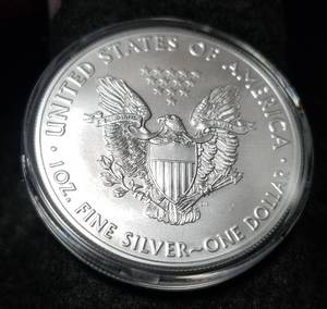 lot 41 image: 2021 AMERICAN SILVER EAGLE 1 TROY OZ. .999 FINE SILVER IN AIRTITE