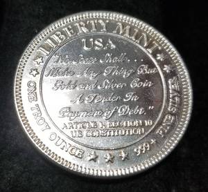 lot 45 image: 1 TROY OZ. .999 FINE SILVER LIBERTY ROUND