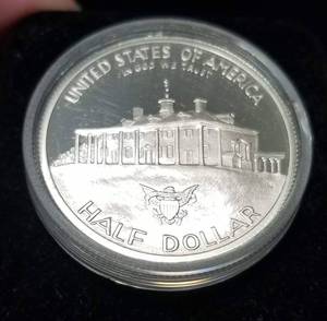 lot 53 image: 1982-S PROOF WASHINGTON COMMEMORATIVE US SILVER HALF DOLLAR