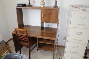 lot 24 image: Wood Office Desk with Padded Wood Chair