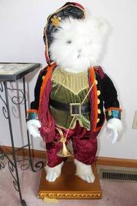 lot 139 image: Cat In Clothing Floor Statue 12Wx9Dx33H