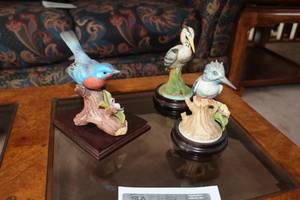 lot 140 image: Lot of (3) Bird Figurines - Bluebird, Pelican, Woodpecker 6H