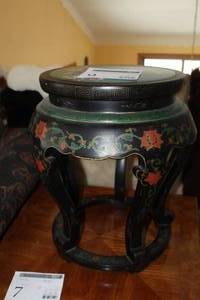lot 9 image: Decorative Wood Side Table 19Dx20H