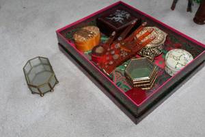 lot 90 image: Lot of (Approximately 9) Jewelry Boxes