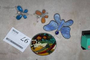 lot 97 image: Lot of (4) Stained Glass Wall Dcor - Maui Palm Beach (x1), Butterflies (x3)