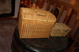 lot 81 image: Lot of (2) Wicker Picnic Baskets