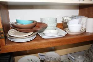 lot 171 image: Bowls, Dishes, Coffee Cups, Serving Trays, Serving Bowls