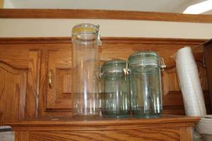 lot 162 image: Lot of (3) Plastic Containers with Snap Lid