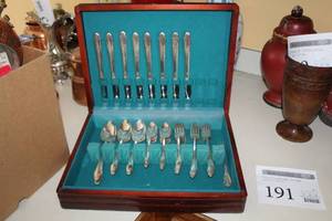 lot 191 image: Silverware Set with Case