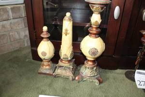 lot 271 image: Lot of (3) Home Dcor