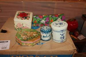 lot 320 image: Lot of (6) Tin Containers