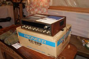 lot 345 image: Pioneer Solid State AMFM Stereo Receiver SX-828 (in box)