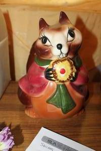 lot 313 image: Squirrel Cookie Jar 10H