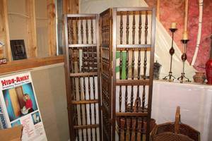 lot 334 image: Wood Room Divider 4-panel