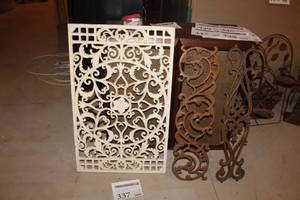 lot 337 image: Lot of (3) Iron Gate Home Dcor