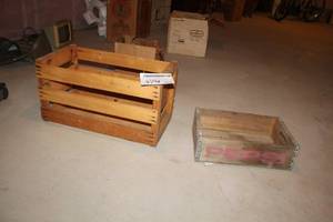 lot 379 image: Lot of (2) Vintage Wood Crates - Pepsi, Melons