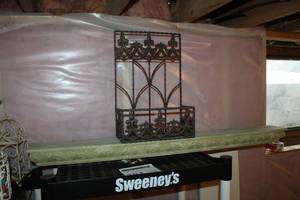 lot 384 image: Lot of (2) Wall Dcor - Mantle Shelf, Wall-Mount Basket