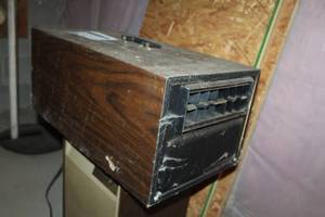 lot 362 image: Super-Flo 175 Air Cleaner 13Wx24Dx11H