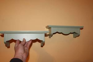 lot 405 image: Lot of (2) Wall-Mount Knick Knack Shelves 12Wx 4-12Dx4H