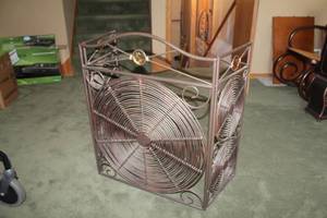 lot 218 image: Metal Fireplace Guard 3-panel