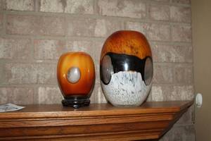 lot 209 image: Lot of (2) Table Vases