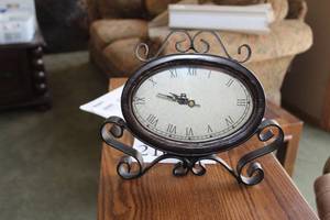 lot 216 image: Vintage Table Clock  10-12Wx2Dx 10-12H