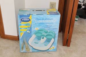 lot 253 image: Dr. Scholls Soothing Rolling Massage Foot Spa (in box)