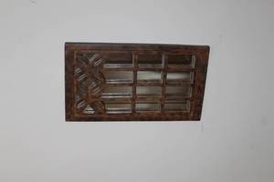 lot 155 image: Lot of (2) Decorative Wall Mirrors 8Wx14H