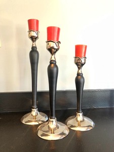 lot 24 image: Set of 3 Graduating Size Candlesticks
