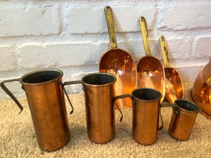 lot 38 image: Nice Group of Copper Hearth & Kitchen Ware