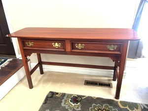 lot 49 image: Excellent Dovetailed 2-Drawer Sofa or Hall Table