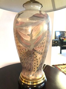 lot 74 image: Signed Vintage FREDERICK COOPER Oriental Style Brass Peacock Table Lamp