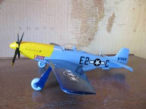 lot 89 image: 16 Wingspan Airplane Model