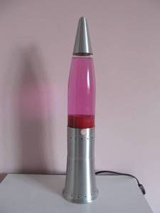 lot 86 image: Working 19 Lava Lamp