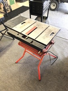 lot 144 image: Working SKILSAW Table Saw Model 3400