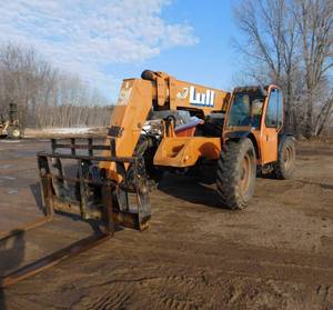 lot 1 image: 2003 Lull 644E-42 Rough Terrain Telehandler