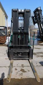 lot 15 image: 2006 Mitsubishi FGC25N Forklift