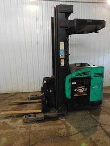 lot 19 image: 2010 Mitsubishi EDR15HN Deep Reach Forklift