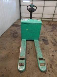 lot 23 image: 2017 Mitsubishi PW23 Electric Pallet Jack