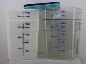 lot 5 image: (4) Plastic 18qt Containers