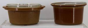 lot 14 image: (2) Crock Pot Pots