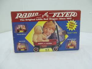 lot 36 image: Radio flyer wagon
