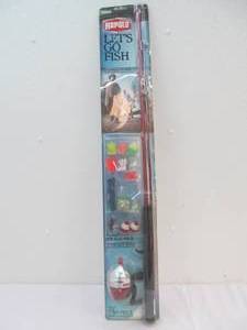 lot 45 image: Rapala lets go fishing comb