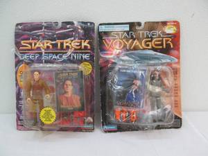 lot 105 image: Star trek voyager