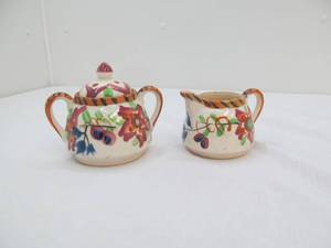 lot 111 image: Sugar and creamer set
