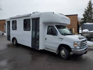 lot 1 image: 2012 Ford E-450 Senator II - 1FDXE4FS2CDA96271
