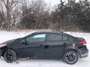 lot 1 image: 2017 Kia Forte LX - 1 OWNER - Factory Warranty