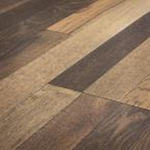 lot 3 image: Bishop Manor Oak 7mm Thick x 7-23 in. Wide x 50-58 in. Length Laminate Flooring (40 Sq Ft)